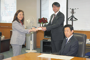 2015�N��t����