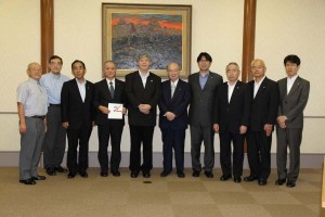 2012�N��t����