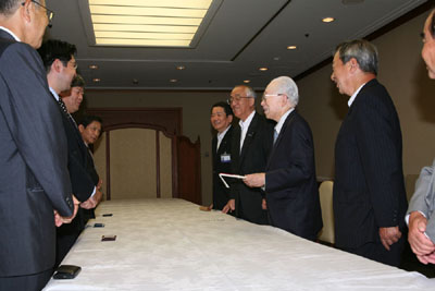 ���c�@�l���o�C�I�T�C�G���X������