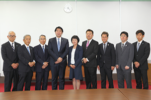 2018�N��t����