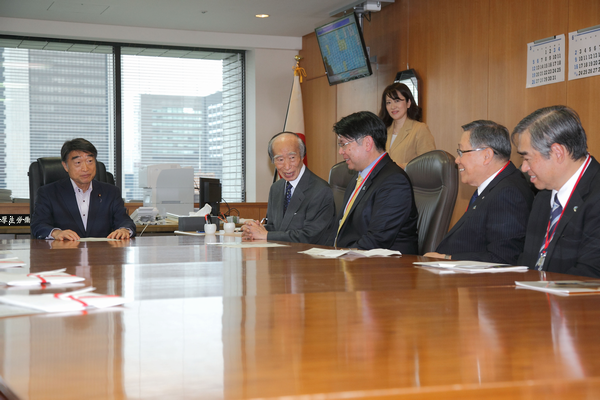 2019�N��t����