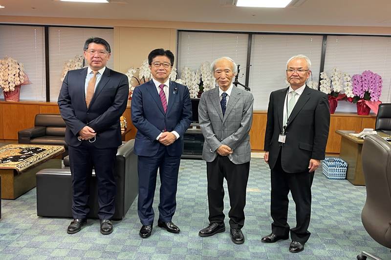 2022�N��t����